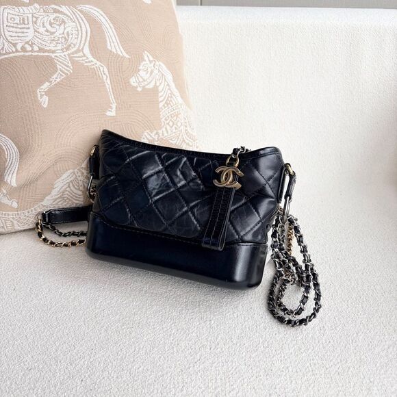 Chanel Women Pre-Loved Bag Very Good Condition - Picture 4 of 9